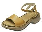 Dansko - Lara (Yam Veg-Tan) - Women's,Dansko,Women's:Women's Casual:Casual Sandals:Casual Sandals - Comfort