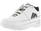 Buy discounted Magic 32 - Nos (White/Navy) - Men's online.