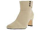 Buy discounted Annie - Kara (Winter White) - Women's online.