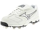Buy discounted Mizuno - 9-Spike Classic Low G4 (White/Silver) - Men's online.