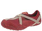 Reebok - Zan-Chi Zen (Triathalon Red/Oat) - Women's