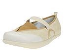 Earth - Intrigue (Cream) - Women's,Earth,Women's:Women's Casual:Loafers:Loafers - Comfort
