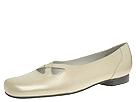 Buy Trotters - Maggie (Goldwash Leather) - Women's, Trotters online.
