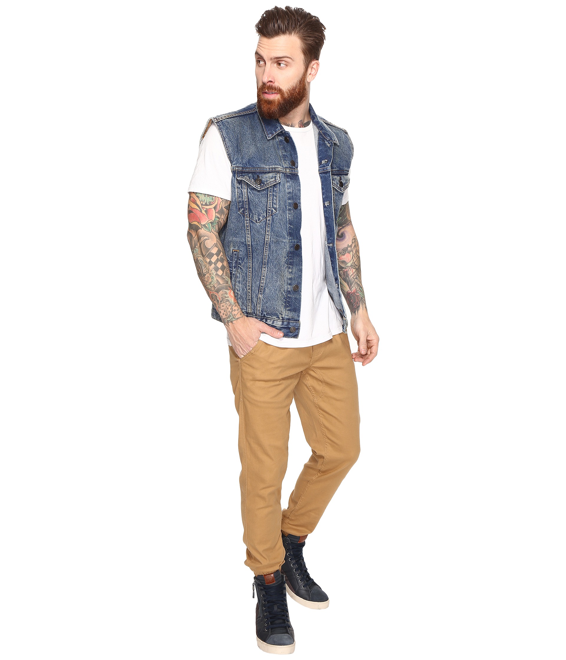 Mens trucker vest The trucker jacket has been an American fashion staple for well over years. What started as a workwear necessity has evolved slowly into a fashion staple that’s defined the look of cowboys, punks, surfers, and all-American attire over the decades.