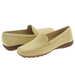 Geox D Euro Loafer     Manolo Likes!  Click!