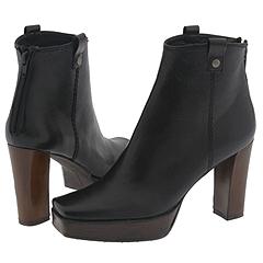 Hipgal by Stuart Weitzman    Manolo Likes!  Click!
