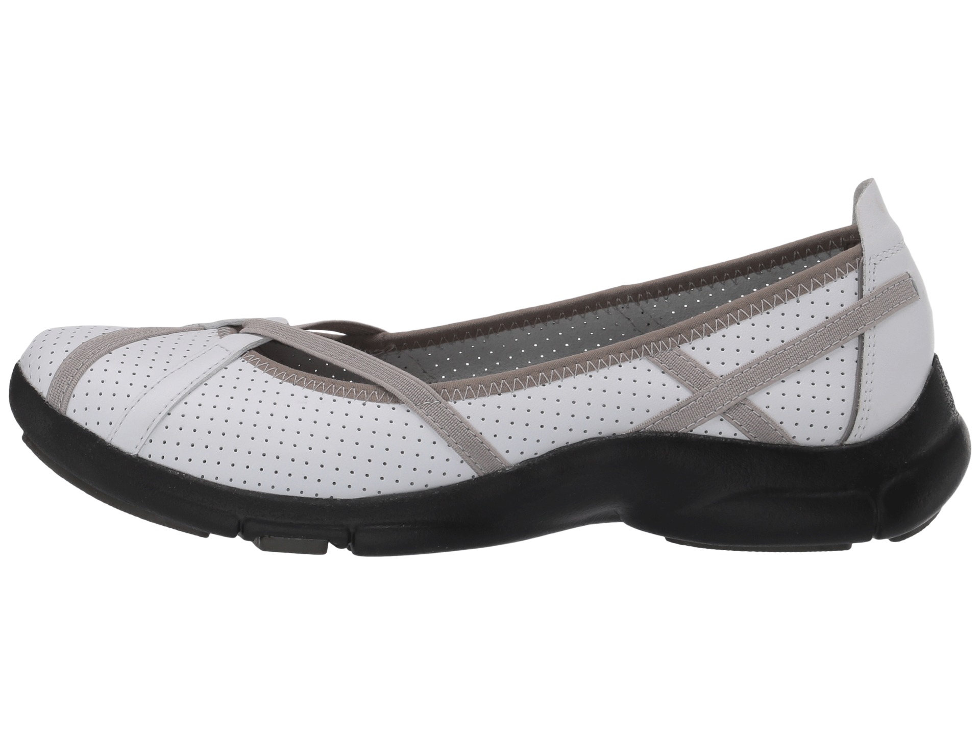 zappos clarks booties