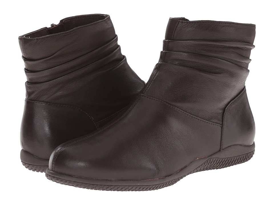 SoftWalk Hanover (Dark Brown Soft Nappa Leather) Women's Shoes