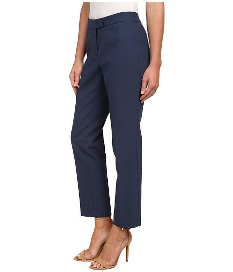 Be a leader in style with the Cotton Double Weave Pants. Front-zip with ...