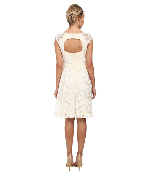 simpson (杰西卡&middot;辛普森)进入品牌专辑>> 分类:服饰鞋包-女装