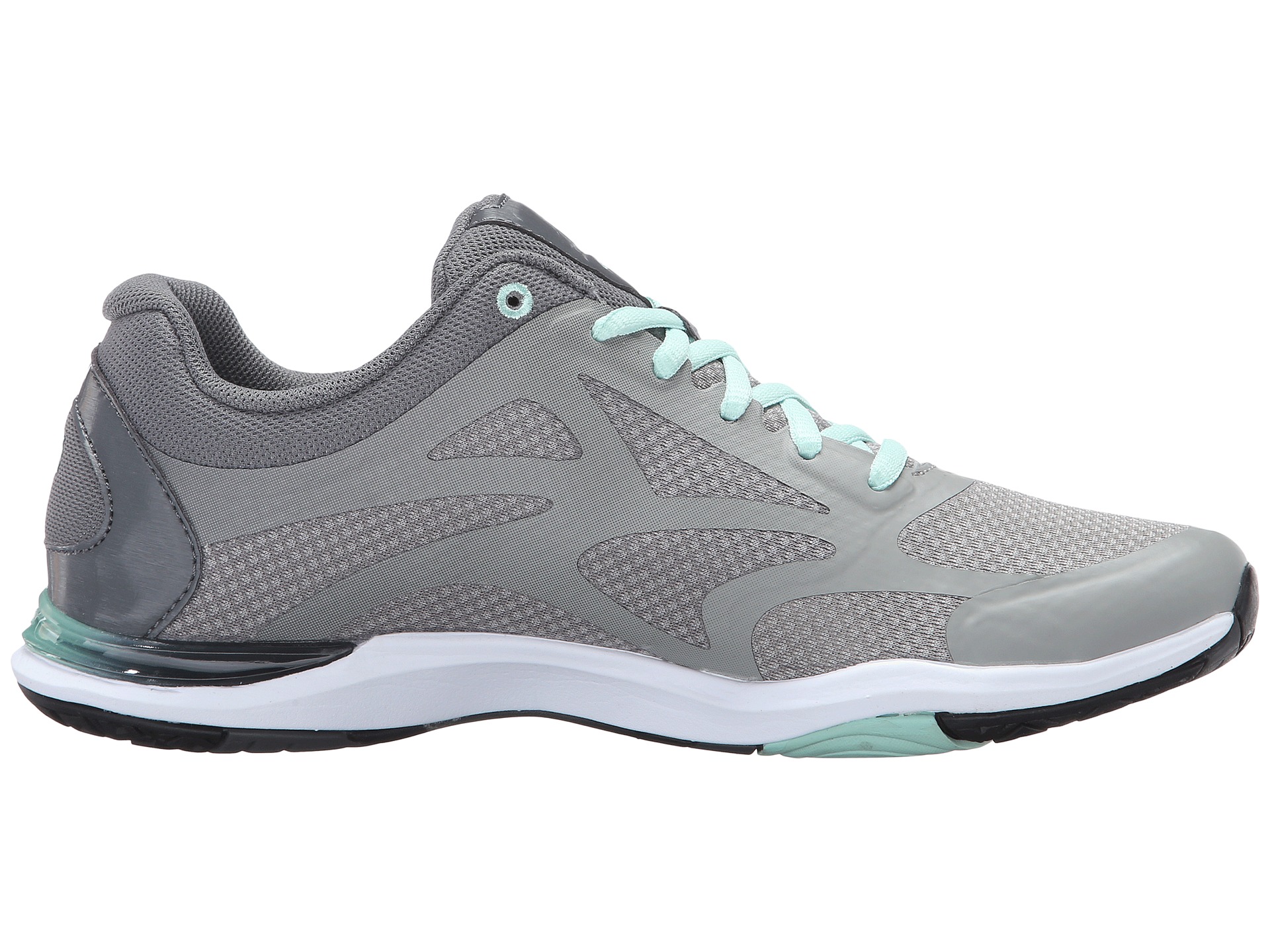 What are the most comfortable and cute walking shoes for travel? Does this mythical combination actually exist? The first time I traveled to Europe I absolutely crushed my feet wearing cute but uncomfortable shoes.