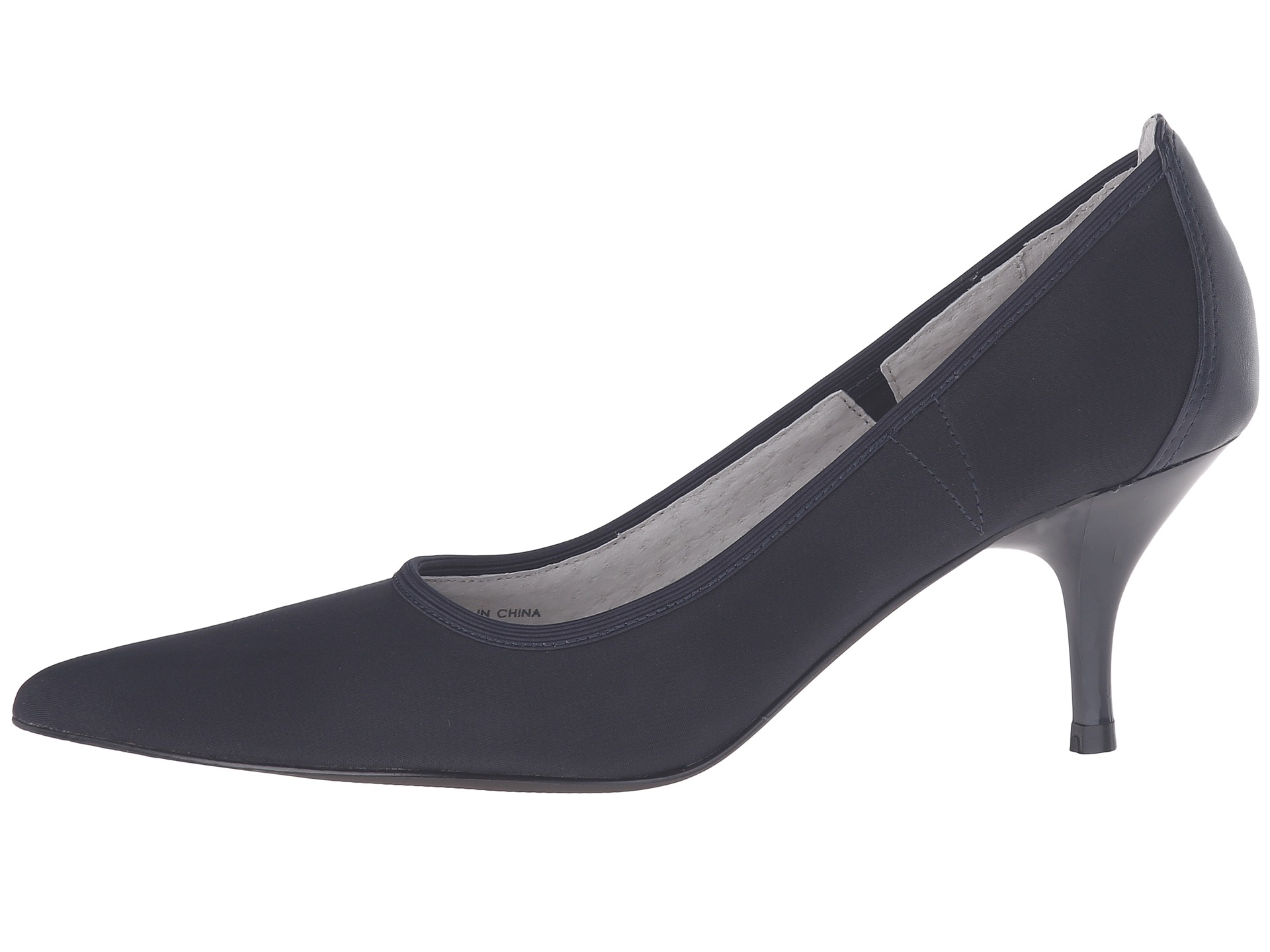 tahari dottie pumps