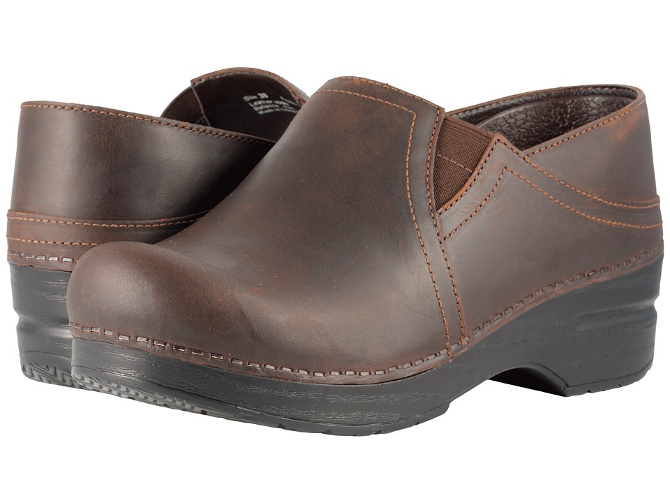 Dansko Pepper (Antique Brown Oiled) Women's Shoes