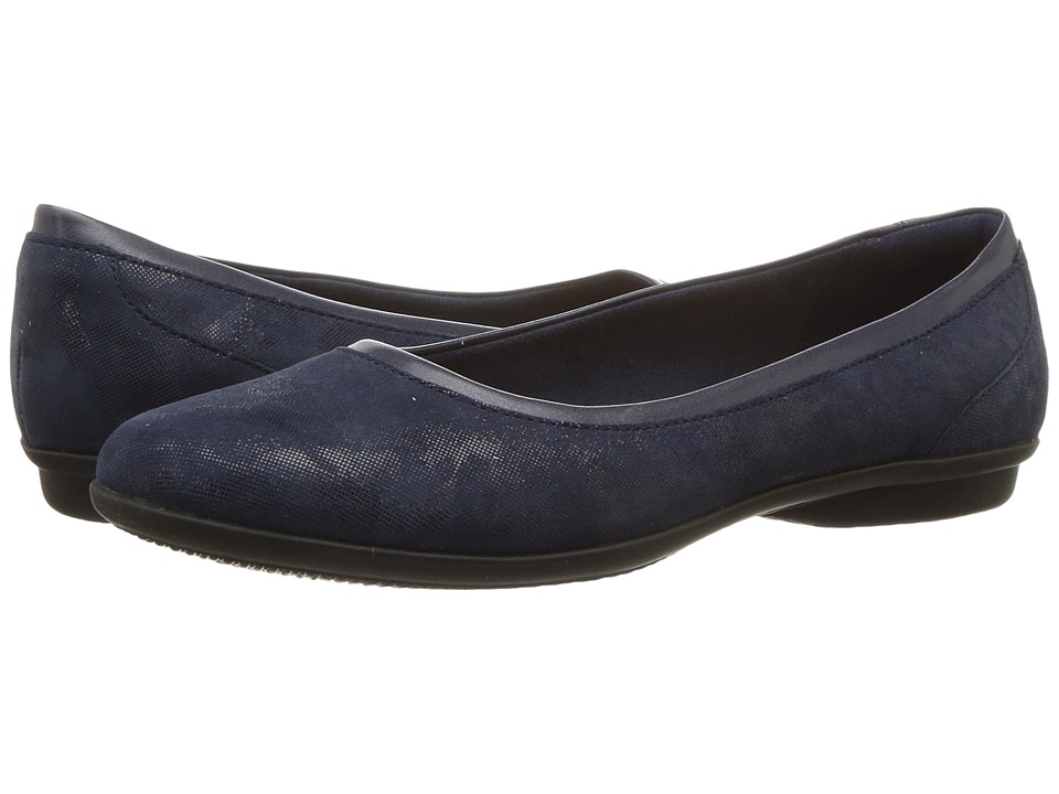 Clarks Gracelin Mara (Navy) Women's Shoes