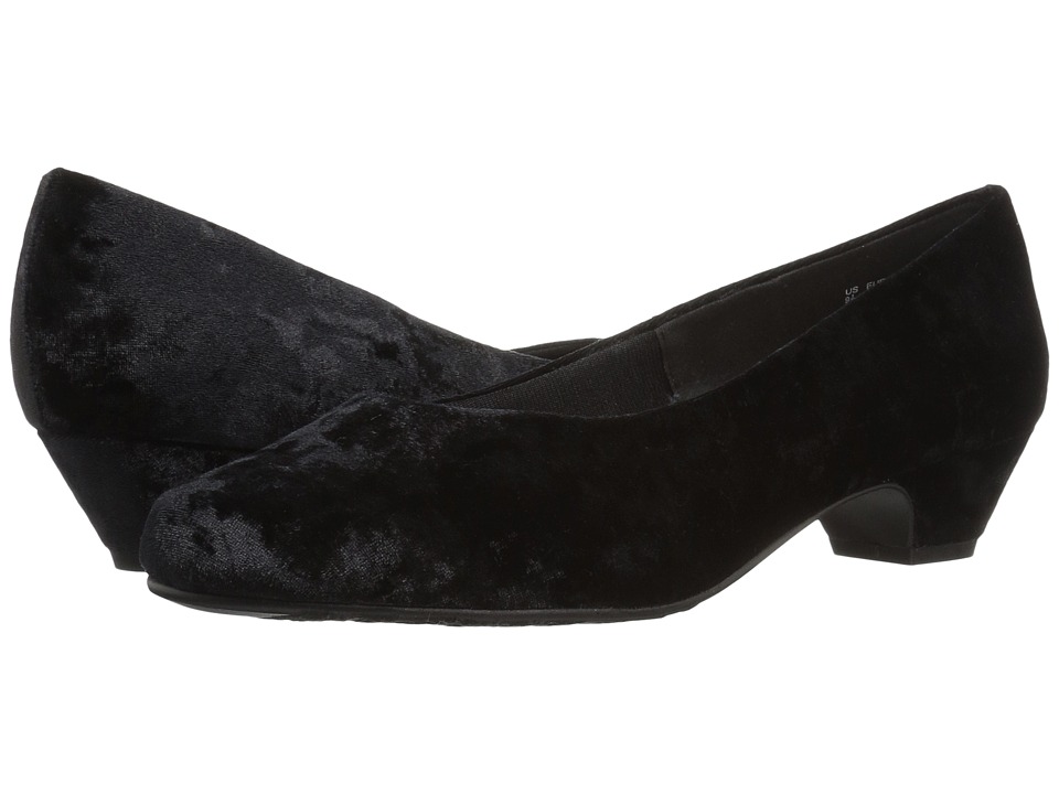 Soft Style Angel II (Black Velvet) 1-2 inch heel Shoes